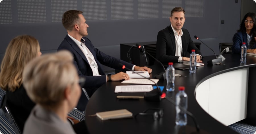 Lokale partijen winnen de raad
