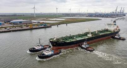 Afbeelding Hoe stuur je een olietanker bij?