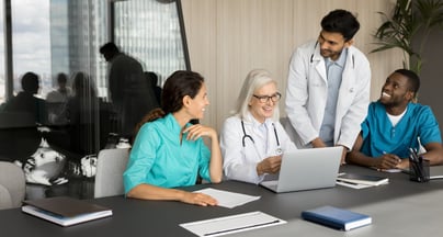 Afbeelding Vijf tips om meer beweging te krijgen in een complex systeem (zonder één baas)
